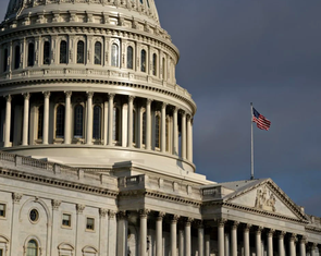 Các nghị sĩ Mỹ nói không 'khoanh tay đứng nhìn' vụ luật an ninh Hong Kong