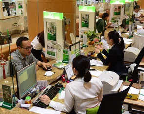 Ngân hàng chạy đua chuyển đổi số trước giờ G