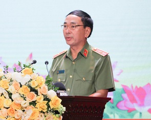 'Các thế lực thù địch chưa hề từ bỏ âm mưu diễn biến hòa bình, bạo loạn lật đổ'