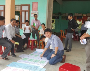 Dông bão đi qua, người còn của cũng phải còn