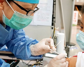 HỎI - ĐÁP về dịch COVID-19: Trẻ em có bị triệu chứng 'COVID kéo dài'?