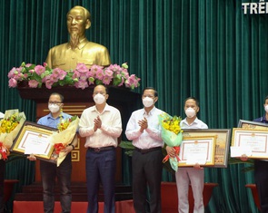 Chủ tịch Phan Văn Mãi: 'Trân quý các đoàn chi viện kề vai cùng TP.HCM chống dịch'