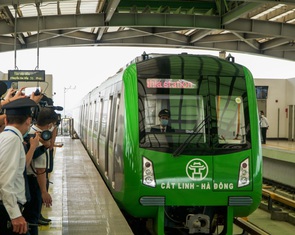 Metro Hà Nội kiến nghị chi 8 tỉ lắp tường chắn ke ga đường sắt đô thị Cát Linh - Hà Đông