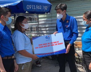 Trao 'cần câu' mưu sinh sau mở cửa