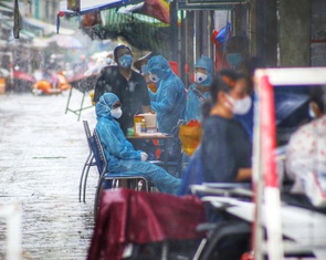 Má ơi, mình đã về đến quê nhà