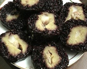 Bánh chưng đen - món đặc sản để trai xứ Lạng... chọn vợ
