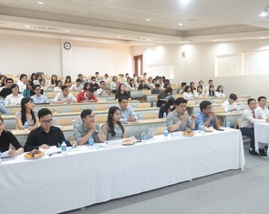 Lo dịch COVID-19, nhiều đại học dạy học trực tuyến sau Tết
