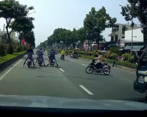Công an TP.HCM phải hóa trang bắt 49 'quái xế' trong 2 tháng