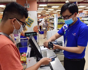 Người dân TP.HCM đã có thói quen trả tiền điện không dùng tiền mặt