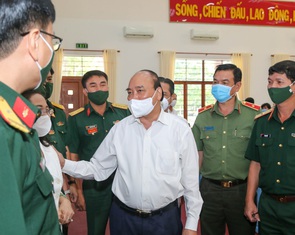 Chủ tịch nước Nguyễn Xuân Phúc: 'Không thể làm chính sách trong phòng lạnh'