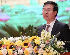 Bộ Chính trị kết luận việc thực hiện 'Học tập và làm theo tư tưởng, đạo đức, phong cách Hồ Chí Minh'