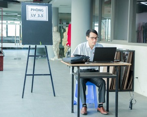 Các trường đại học không giảm học phí khi chỉ học trực tuyến, vì sao?