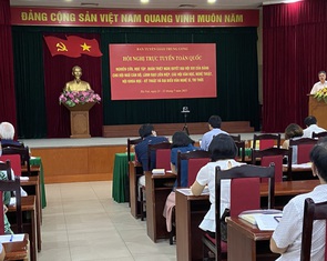 'Những hạt ngọc long lanh vẫn chiếm đa số trong xã hội'
