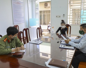 Đăng tin được tiêm vắc xin nhờ 'ba chồng quyền lực', nhận phạt 7,5 triệu đồng