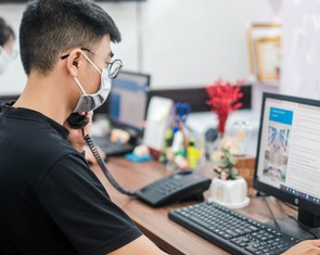 Nhập học đại học: Gặp khó với yêu cầu gởi hồ sơ, giấy tờ qua bưu điện