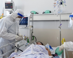 HỎI - ĐÁP về dịch COVID-19: Liều vắc xin Pfizer tăng cường có hiệu quả ra sao?