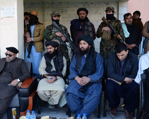 Taliban chi nửa tỉ 'đô' trả lương công chức, kể cả phụ nữ