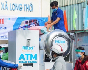 Khi tình người tỏa lan trong khốn khó