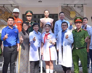 Dùng điển hình trẻ làm hạt nhân kết nối
