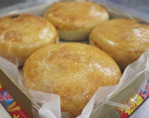 Cuộc thi ‘Lan tỏa năng lượng tích cực 2022’: 3 thế hệ truyền giữ hương vị bánh người Tiều