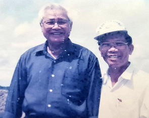 Nâng mình lên chữ Dân