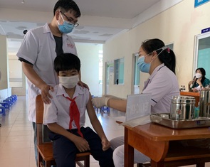 Không tiêm đủ vắc xin COVID-19 sẽ bị trừ thi đua cuối năm?