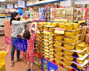 Muốn tăng thu ngân sách, cần tiếp tục miễn và giảm thuế, phí