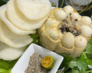 Tôi nhớ chái bếp quê chiều cuối năm rừng rực lửa, nhớ nồi chả đùm tỏa mùi thơm