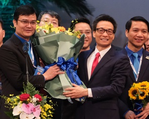 Anh Bùi Quang Huy tái cử Bí thư thứ nhất Trung ương Đoàn khóa XII