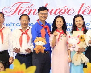 12.000 thiếu nhi biểu diễn trống kèn chào mừng thành công Đại hội Đoàn toàn quốc