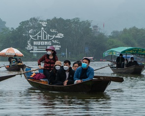 Chùa Hương 'thử đón khách' trước ngày khai hội 16-2