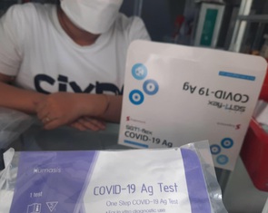 Giá bộ xét nghiệm nhanh ở TP.HCM lại 'nhảy múa'