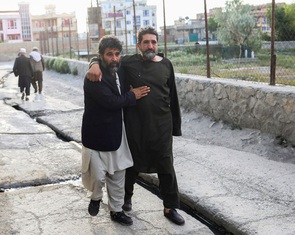 Nổ lớn làm hơn 50 người thiệt mạng tại nhà thờ Hồi giáo ở Afghanistan