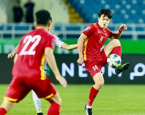 Loại Xuân Tú, ông Park sẵn sàng cho Hoàng Đức đá tiền đạo