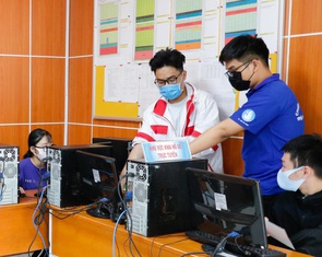 Bộ GD-ĐT: 'Các trường đại học khẩn trương rà soát thí sinh trúng tuyển sớm'