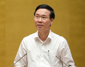 Bộ Chính trị yêu cầu giảm biên chế ít nhất 5% công chức, 10% viên chức hưởng lương từ ngân sách