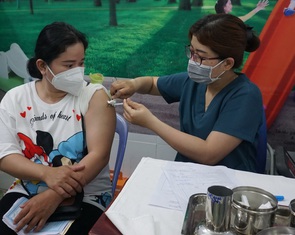 Ở TP.HCM đăng ký tiêm vắc xin mũi 4 ra sao, ở đâu?