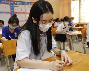 Có hay không việc lộ đề thi môn ngữ văn?