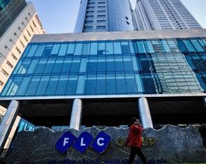 Cổ phiếu FLC và HAI bị xem xét đình chỉ giao dịch