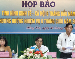 2 phó giám đốc sở là vợ chồng cùng xin nghỉ việc: ‘Không phải do môi trường làm việc’