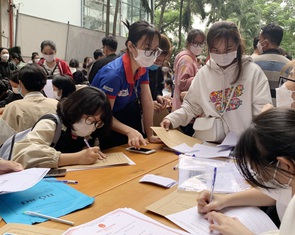 Trúng tuyển sớm nhưng... chưa có tên