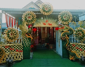 "Ô vui quá xá là vui" với cổng cưới lá dừa miền Tây ngày Tết