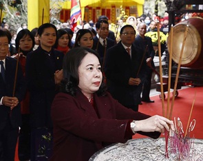 Quyền Chủ tịch nước dự lễ kỷ niệm 1.983 năm khởi nghĩa Hai Bà Trưng