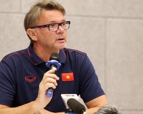 Ông Philippe Troussier sẽ thay HLV Park Hang Seo vào tháng 2?