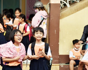 Diễn đàn 'Để không còn khổ vì học': Phải học quá nhiều nhưng không thực tế