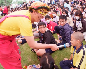 1.000 trẻ vui 'Tết cho em'