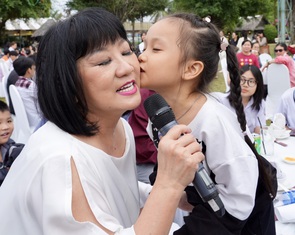 Mùa xuân cho em: Con làm thiệp tặng mẹ, nghệ sĩ diễn không cần cát sê