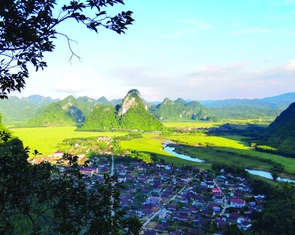 Tân Hóa - từ rốn lũ đến ngôi làng du lịch tốt nhất