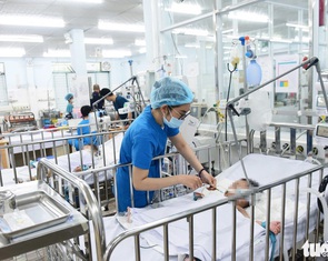 Một số bệnh viện phía Nam không đủ thuốc trị bệnh tay chân miệng