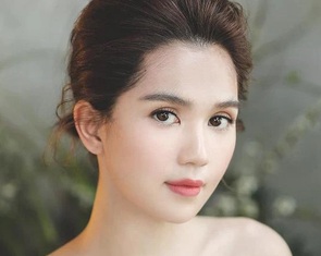 Facebook, Instagram của Ngọc Trinh đã khóa